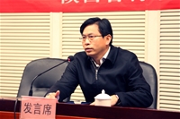 渭城区区长余天西做交流发言