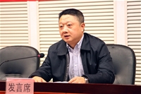 镇坪县县长周耀宜做交流发言